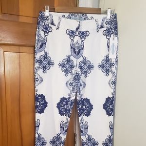 Prosecco Women's Bohemian Print Ankle Pants